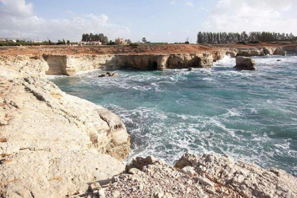 First Floor 2 Bedroom Apartment, Large Balcony, Amazing Sea Views, Communal Pool Peyia Bagian luar foto